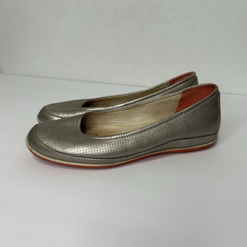 ECCO Shoes Womens 37 US 6-6.5 Silver Leather Ballet Flats Slip On Comfort Casual